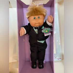 2003 Limited Edition 20th Anniversary Cabbage Doll.